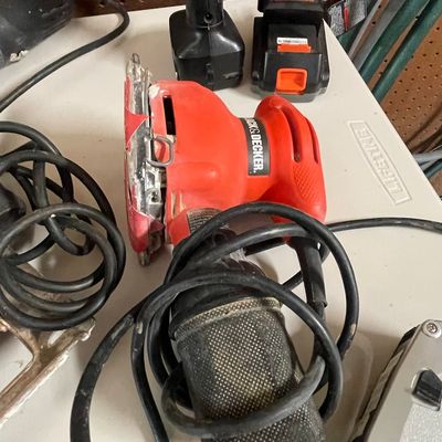 Sale Photo Thumbnail #496: Black & Decker Mouse Detail Sander
