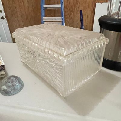 Sale Photo Thumbnail #298: Vintage Starburst Pattern Pressed Glass Vanity Box