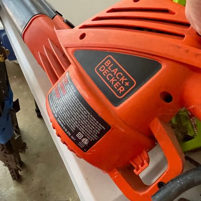 Sale Photo Thumbnail #349: Black+Decker BEBL7000 3-in-1 Corded Electric Leaf Blower, Vacuum, Mulcher