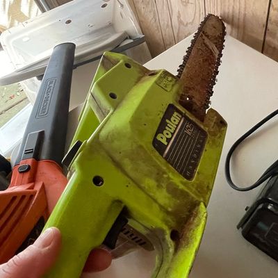 Sale Photo Thumbnail #273: Poulan 1625 Handyman Electric Chainsaw