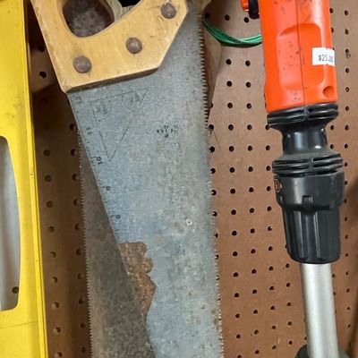 Sale Photo Thumbnail #403: Disston D-8 Hand Saw