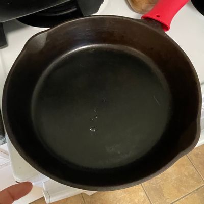 Sale Photo Thumbnail #363: Vintage Wagner Ware Cast Iron Skillet