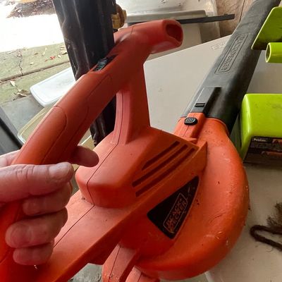Sale Photo Thumbnail #347: Black+Decker BEBL7000 3-in-1 Corded Electric Leaf Blower, Vacuum, Mulcher