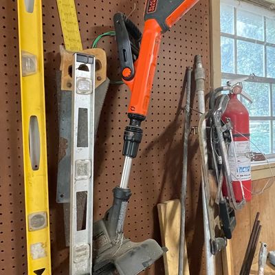 Sale Photo Thumbnail #211: Black+Decker 20V Max Cordless String Trimmer
