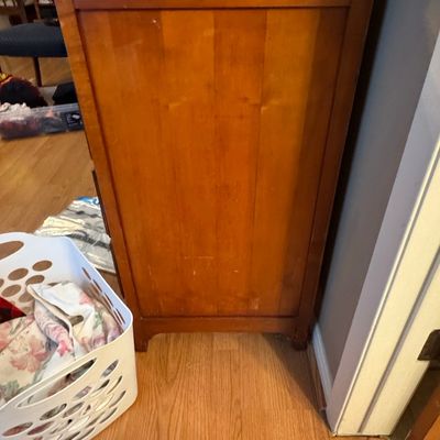 Ethan Allen American Colonial Maple Chest of Drawers