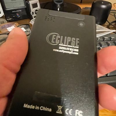 Eclipse Supra Fit 8GB Portable Media Player