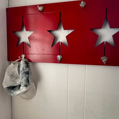 Sale Photo Thumbnail #521: Rustic Americana Star Cut-Out Wall Hook Rack