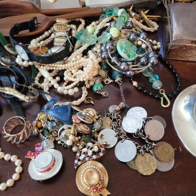 Sale Photo Thumbnail #315