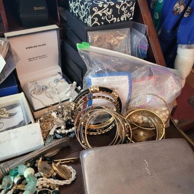 Sale Photo Thumbnail #320