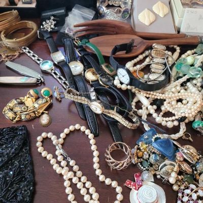 Sale Photo Thumbnail #316