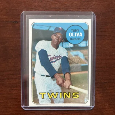 1969 Topps Baseball Card. Tony Oliva - Minnesota Twins. Card #600