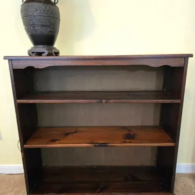 Vintage Wooden Bookcase & 2 Metal Lamps 