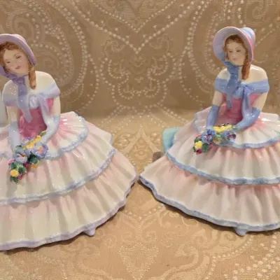 2 Royal Doulton Vintage Figurines "Daydreams" Design