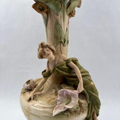 Sale Photo Thumbnail #384: Art Nouveau Porc. Nymph & Lily Lamp