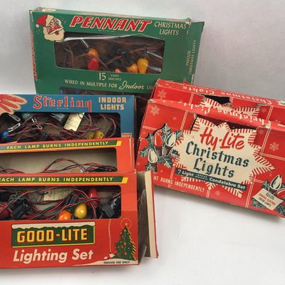 Sale Photo Thumbnail #126: Vtg Pennant, Str. & Hy-lite Light Sets