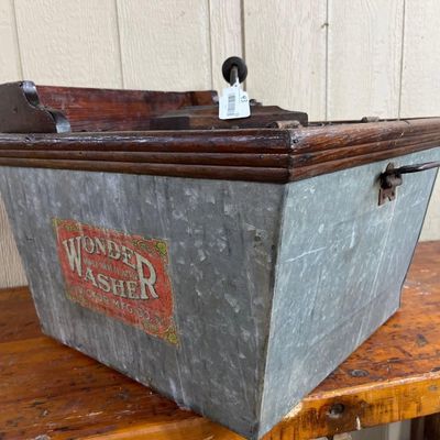 Sale Photo Thumbnail #420: Victor Mfg. Co. Manual Wonder Washer