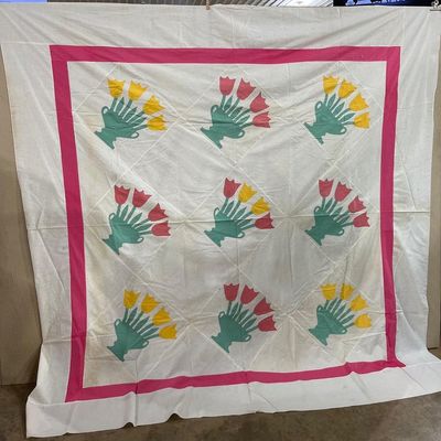 Sale Photo Thumbnail #84: Mid-20th C. Tulip Bouquet Quilt Top