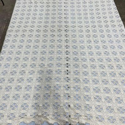 Sale Photo Thumbnail #423: Vtg Hand Crocheted Starburst Tablecloth