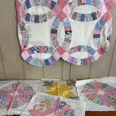 Sale Photo Thumbnail #378: 5 Vtg Quilt Pieces w/ Wedding Ring Top