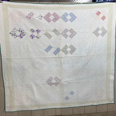 Sale Photo Thumbnail #79: Mid-20th C. American Applique Quilt