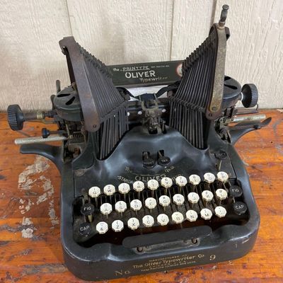 Sale Photo Thumbnail #476: Oliver No. 9 Batwing Typewriter