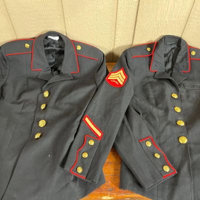 Sale Photo Thumbnail #536: Pair USMC Enlisted Female Blue Coats