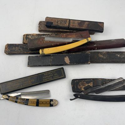 Sale Photo Thumbnail #105: Novelty Cutlery & J.A. Henckels Razors