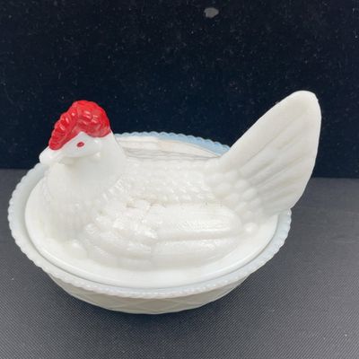 Sale Photo Thumbnail #455: Westmoreland Milk Glass Hen on Nest