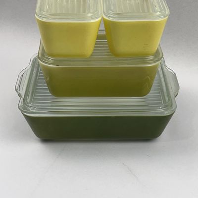 Pyrex Verde Refrigerator Dishes w/ Lids
