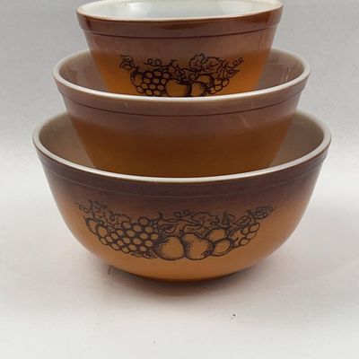 Pyrex Old Orchard Mixing Bowl Set 3