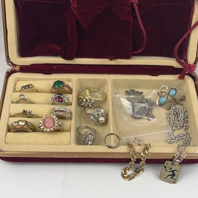 Sale Photo Thumbnail #33: 14k Gold & Str. Jewelry Assortment