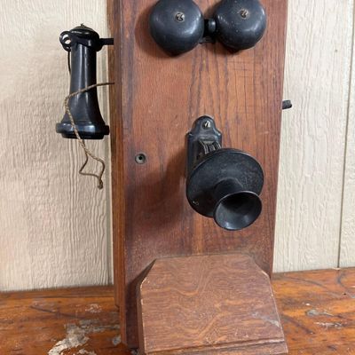Sale Photo Thumbnail #278: Western Electric 317 SA Oak Wall Phone