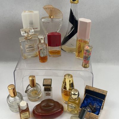 Sale Photo Thumbnail #514: 16 Perfume Bottles: Chanel & Givenchy