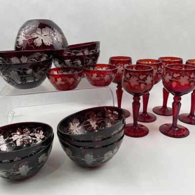 Sale Photo Thumbnail #454: 19 Ruby Cut-to-Clear Grapevine Glass