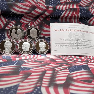 Sale Photo Thumbnail #303: (5) Assorted Pope John Paul II Clad Plated In .999 Silver Commemorative Medals in Capsules w/ COA