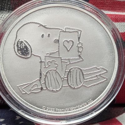Sale Photo Thumbnail #45: 1 oz .999 Silver Peanuts Snoopy Round