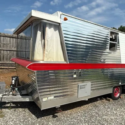 Holiday House Travel Trailer 