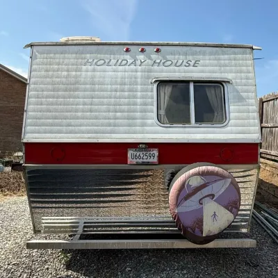 Sale Photo Thumbnail #24: Holiday House Travel Trailer (read)