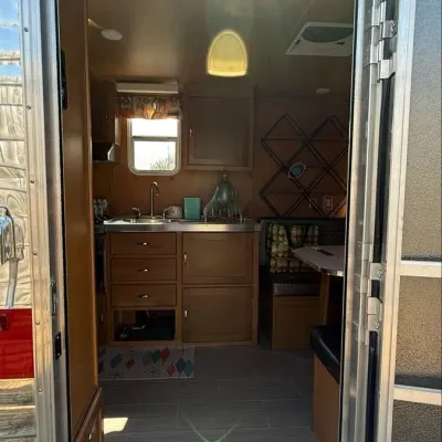 Sale Photo Thumbnail #28: Holiday House Travel Trailer 