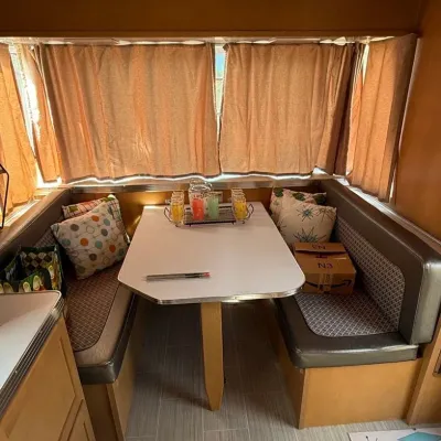 Sale Photo Thumbnail #29: Holiday House Travel Trailer 