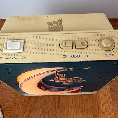 GE Nitey Lite Radio Model 7-4111A 
