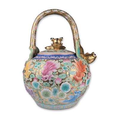 Sale Photo Thumbnail #542: Chinese Gilt Famille Rose Oversize Teapot with Goldfish & Lotus