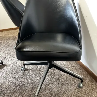 Mid Century Modern Herman Miller Eames Dining Table with 4 Bucket Style Chairs Front - No rips or tears