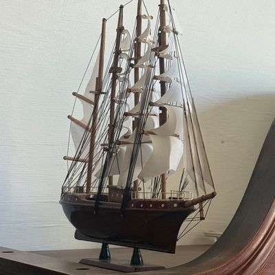 Model ships 