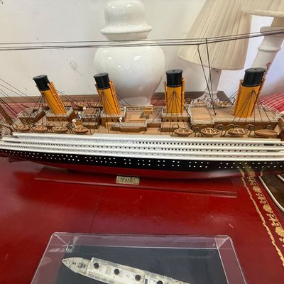 Titanic model ship