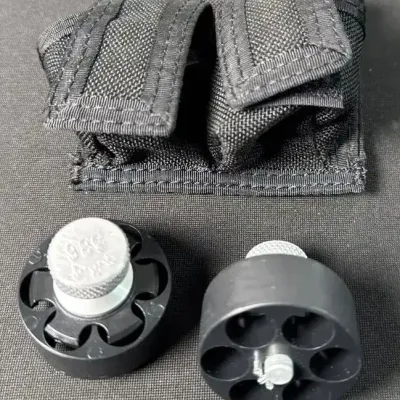 2 HKS 586-A .38/.357 Speedloaders with Double Belt Pouch