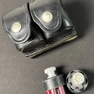 2 HKS 10-A .38/.357 Speedloaders with Gould & Goodrich Leather Carrier