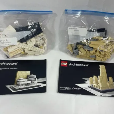 Lego Architecture Solomon R. Guggenheim Museum & Rockefeller Center