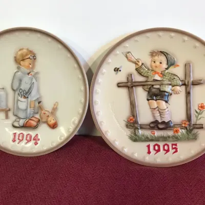 Pair Of Hummel Plates In Their Annual Serious The Last 2