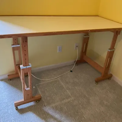 Rolling Craft Table of Variable Height 